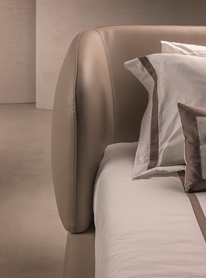 Bed_Royal_Gallery_Preview_02_26