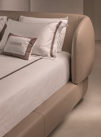 Bed_Royal_Gallery_Preview_03_26